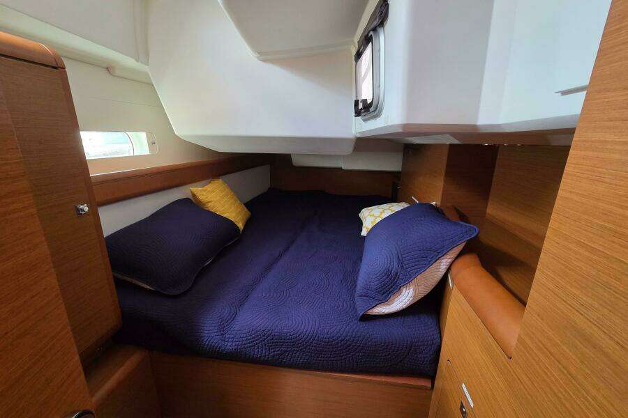 Victory 47ft Jeanneau Yacht For Sale