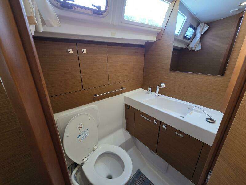 Victory 47ft Jeanneau Yacht For Sale