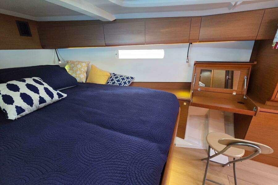 Victory 47ft Jeanneau Yacht For Sale