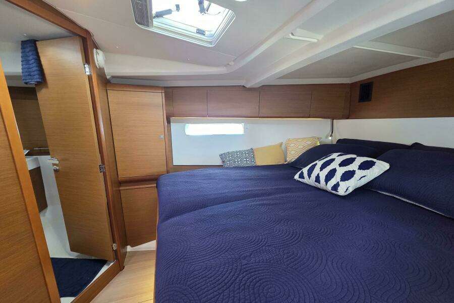 Victory 47ft Jeanneau Yacht For Sale
