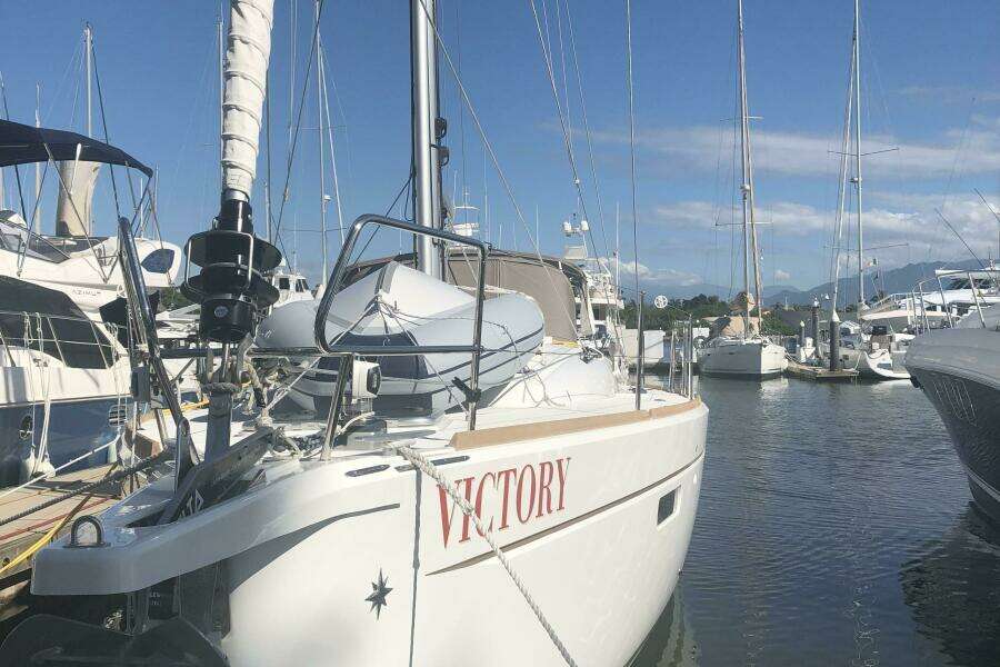 Victory 47ft Jeanneau Yacht For Sale