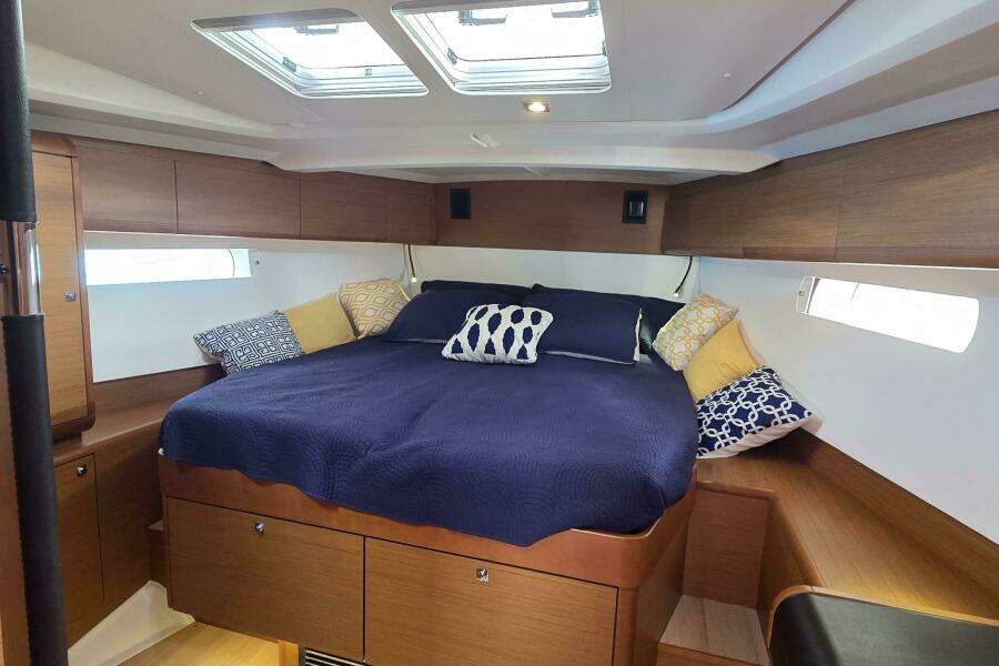 Victory 47ft Jeanneau Yacht For Sale