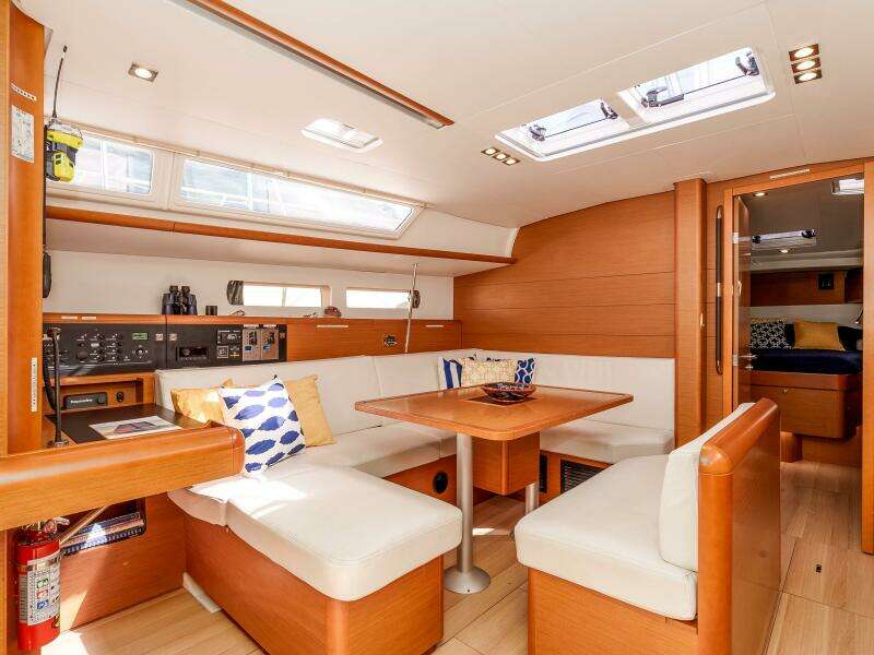 Victory 47ft Jeanneau Yacht For Sale
