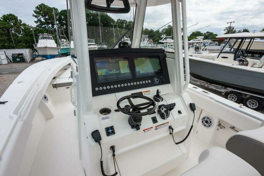 2026 Regulator 31 LR 10