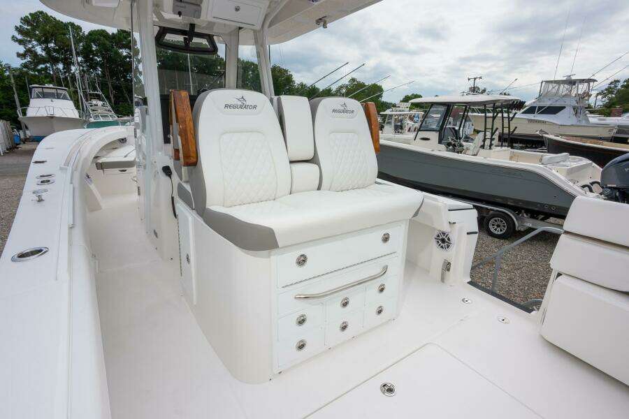 2026 Regulator 31 LR 12