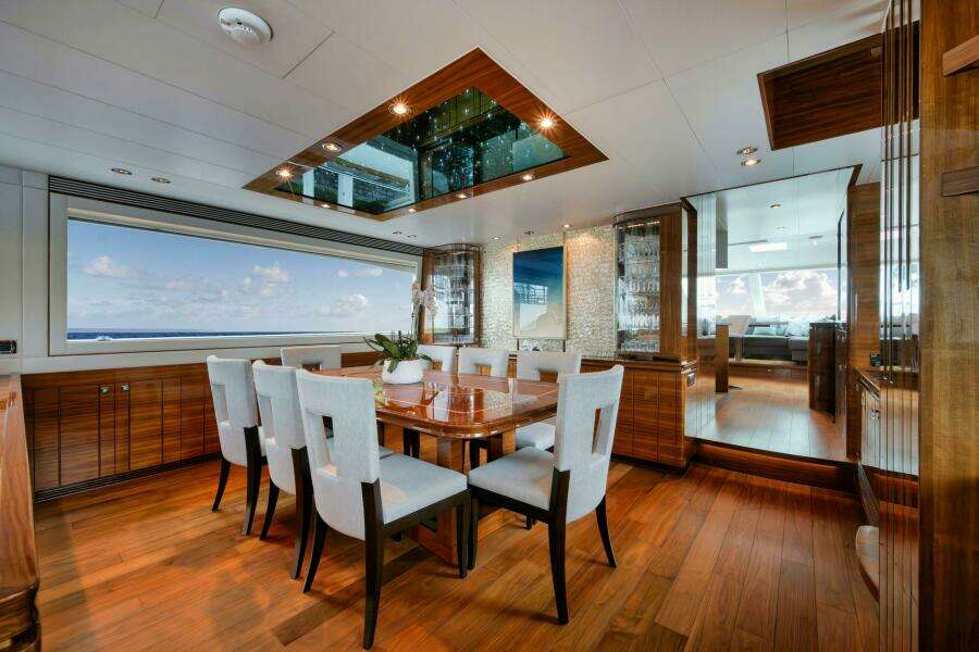 FORMAL DINING