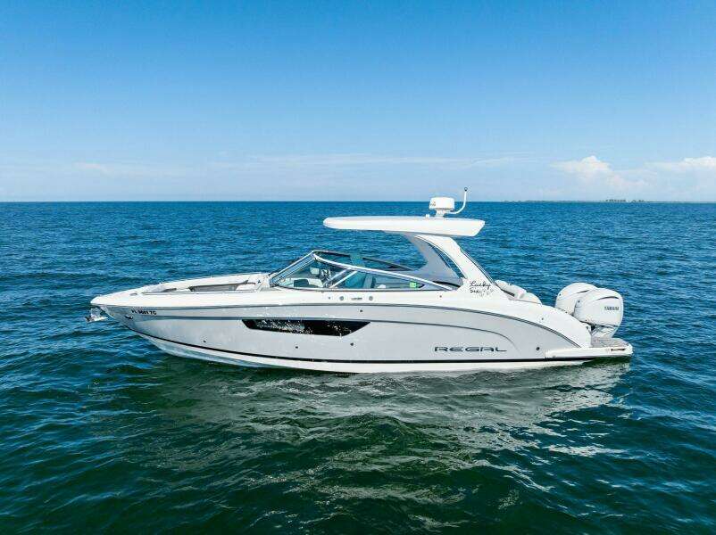 33ft Regal Yacht For Sale
