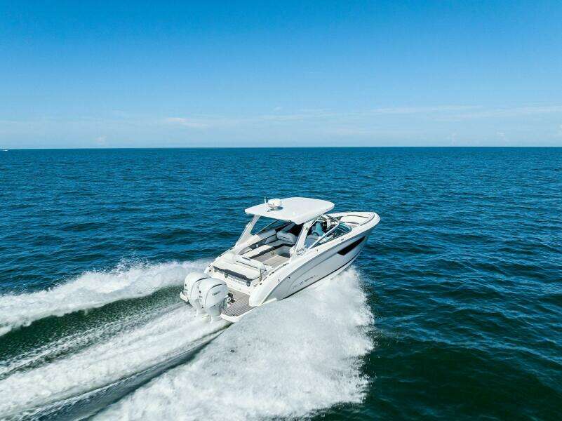 33ft Regal Yacht For Sale