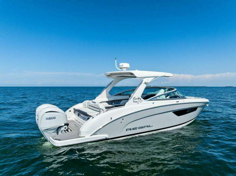 33ft Regal Yacht For Sale