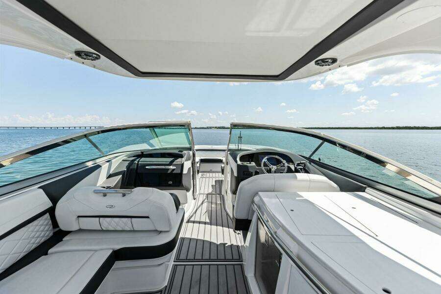33ft Regal Yacht For Sale