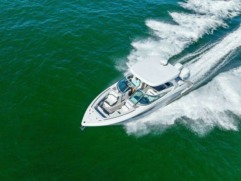 33ft Regal Yacht For Sale