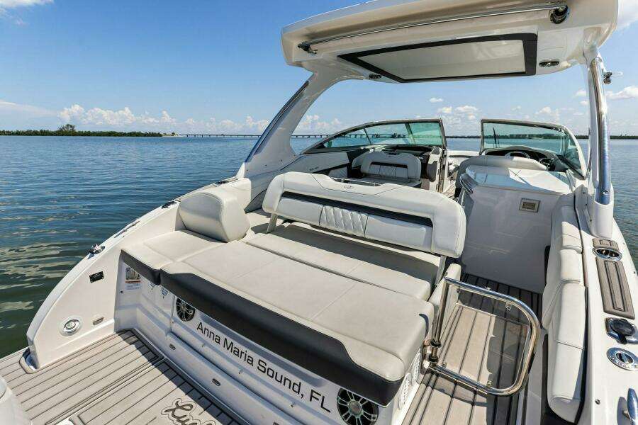 33ft Regal Yacht For Sale