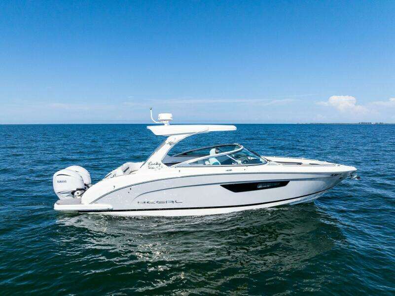 33ft Regal Yacht For Sale