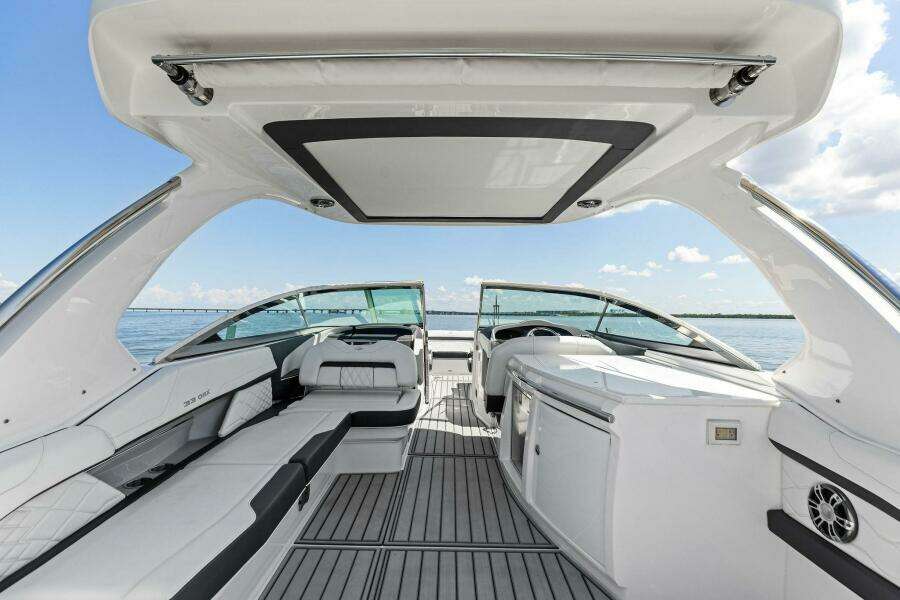 33ft Regal Yacht For Sale