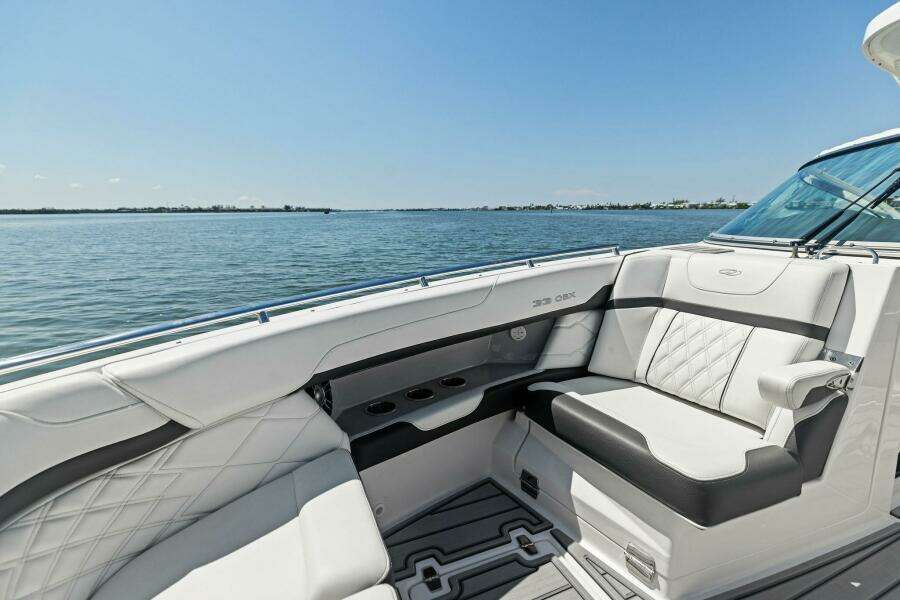 33ft Regal Yacht For Sale