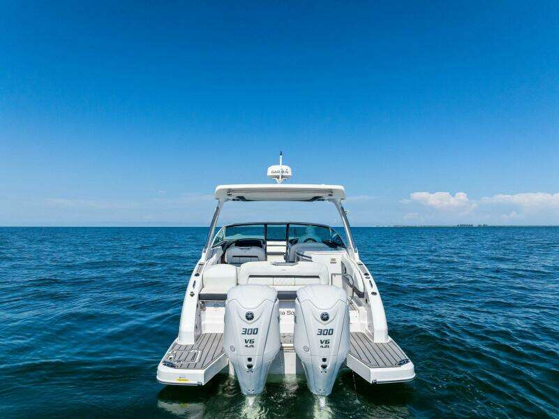 33ft Regal Yacht For Sale