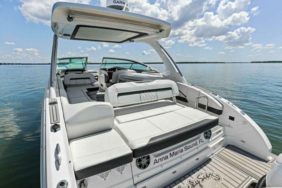 33ft Regal Yacht For Sale