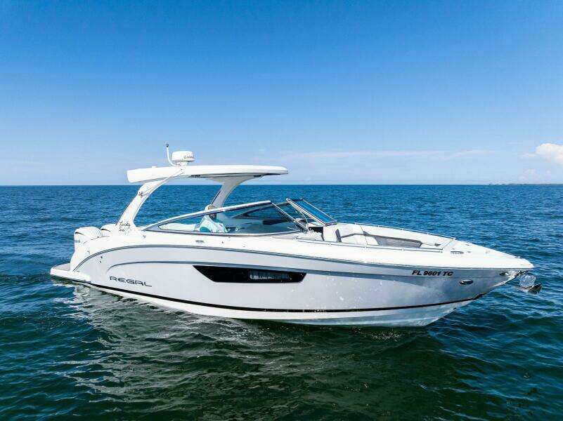 33ft Regal Yacht For Sale