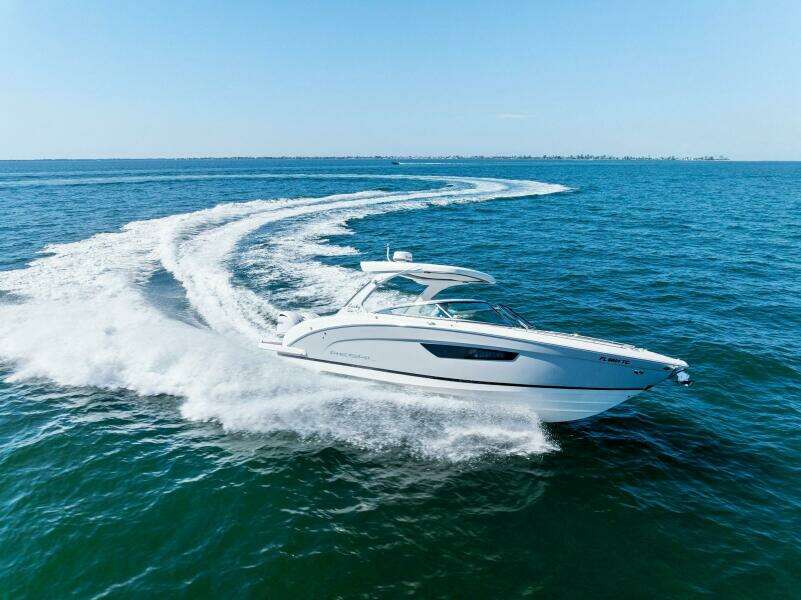 33ft Regal Yacht For Sale