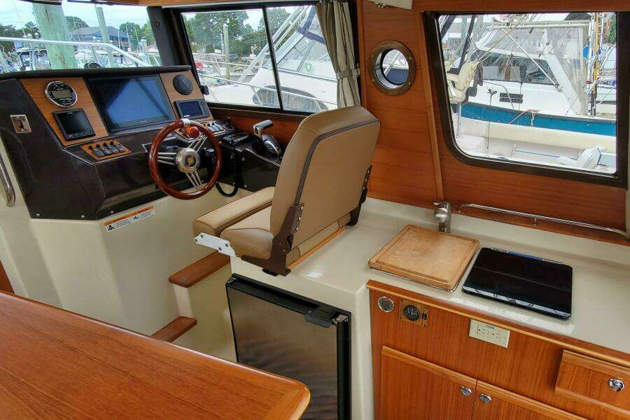 Swell Life 25ft Ranger Tugs Yacht For Sale
