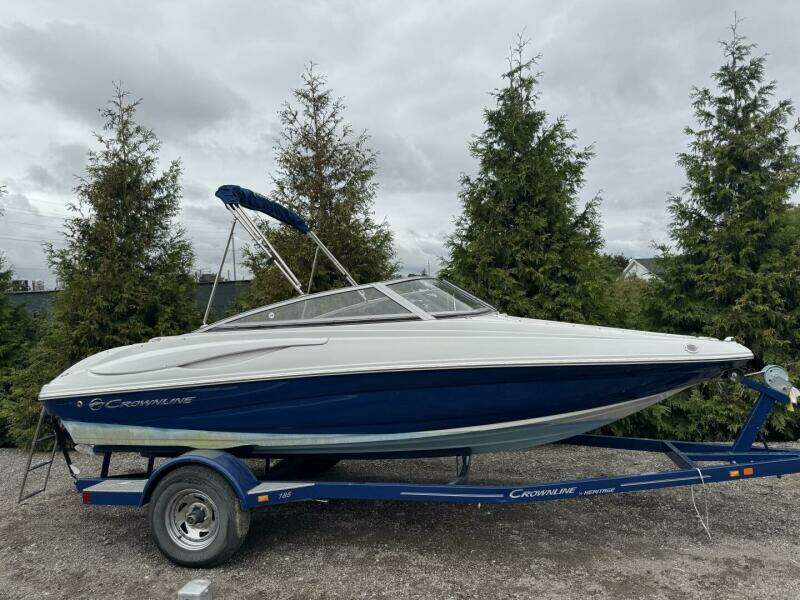 18ft Crownline Yacht For Sale