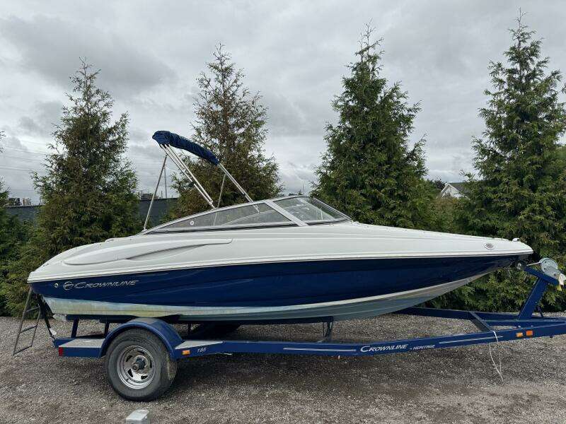 18ft Crownline Yacht For Sale