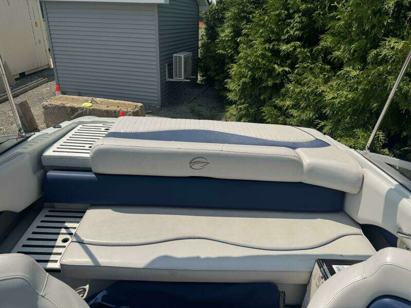 18ft Crownline Yacht For Sale