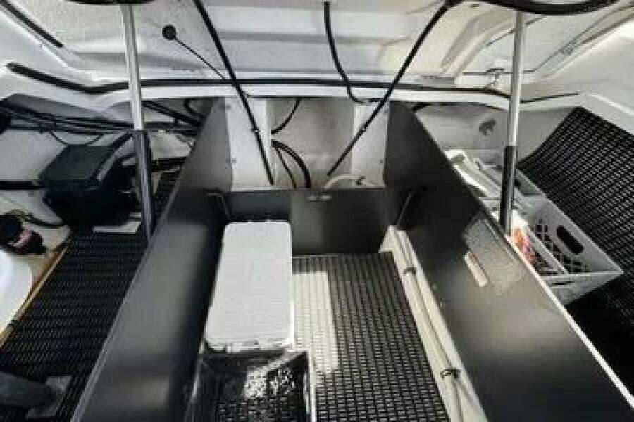 27ft Monterey Yacht For Sale