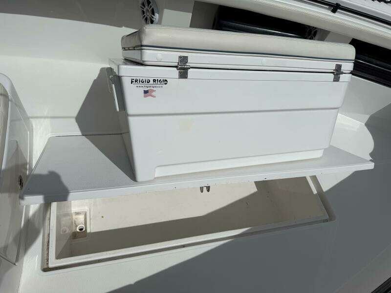 33ft Front Runner Yacht For Sale
