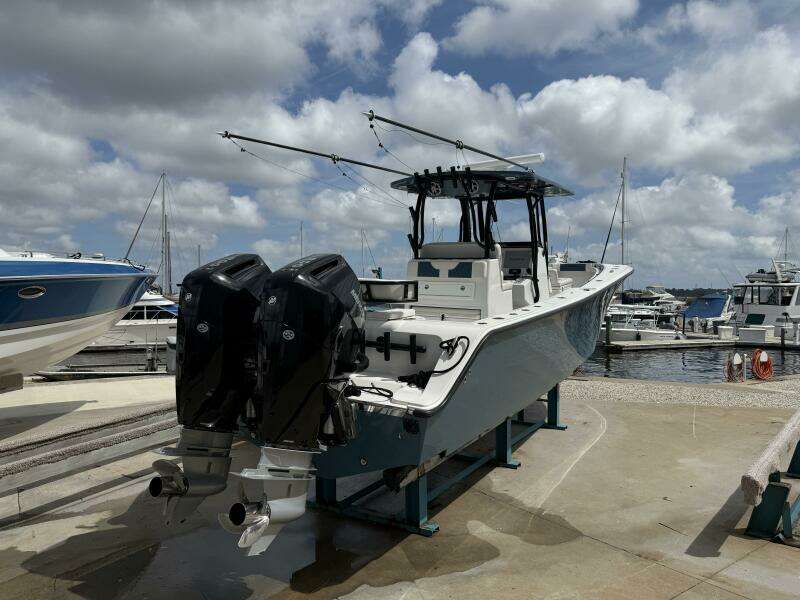 33ft Front Runner Yacht For Sale