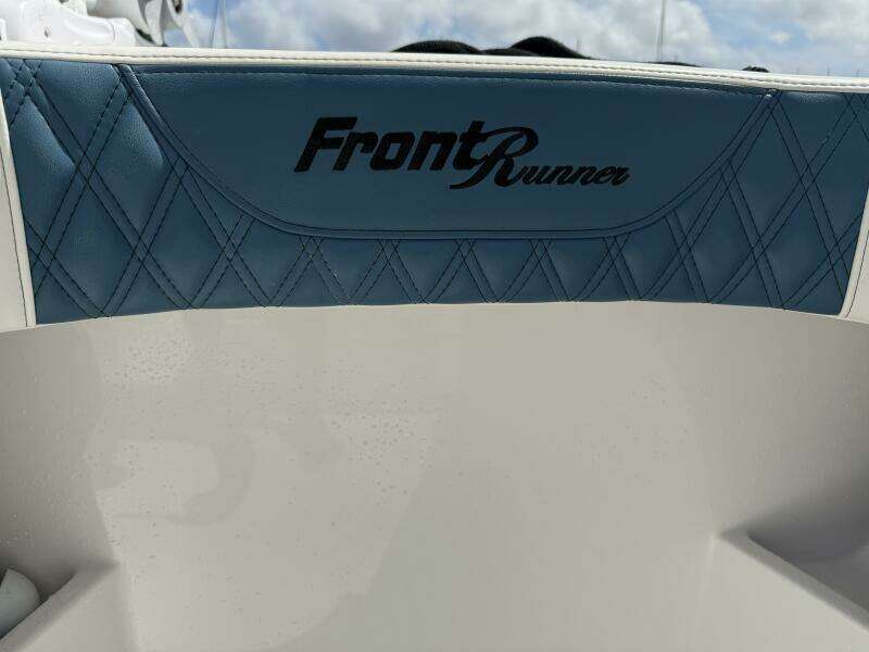 33ft Front Runner Yacht For Sale
