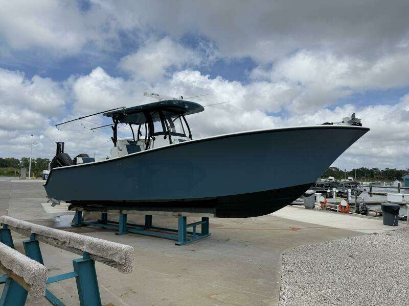 33ft Front Runner Yacht For Sale