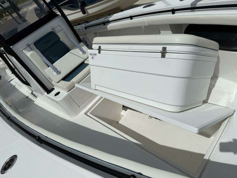 33ft Front Runner Yacht For Sale
