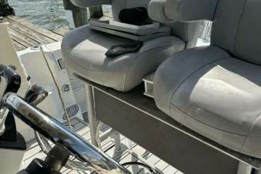 33ft Hydra Sports Yacht For Sale