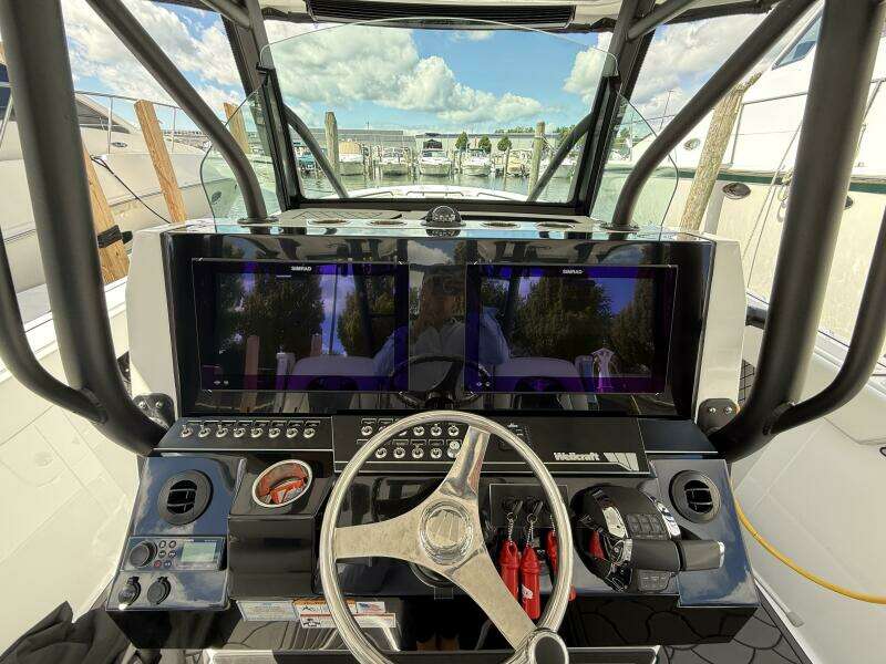 35ft Wellcraft Yacht For Sale