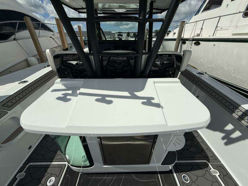 35ft Wellcraft Yacht For Sale