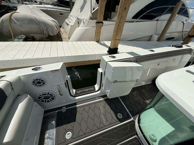 35ft Wellcraft Yacht For Sale