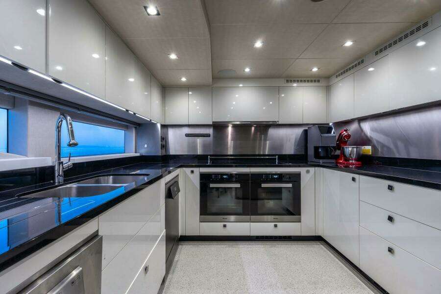 NOROADER 116ft Sunseeker Yacht For Sale