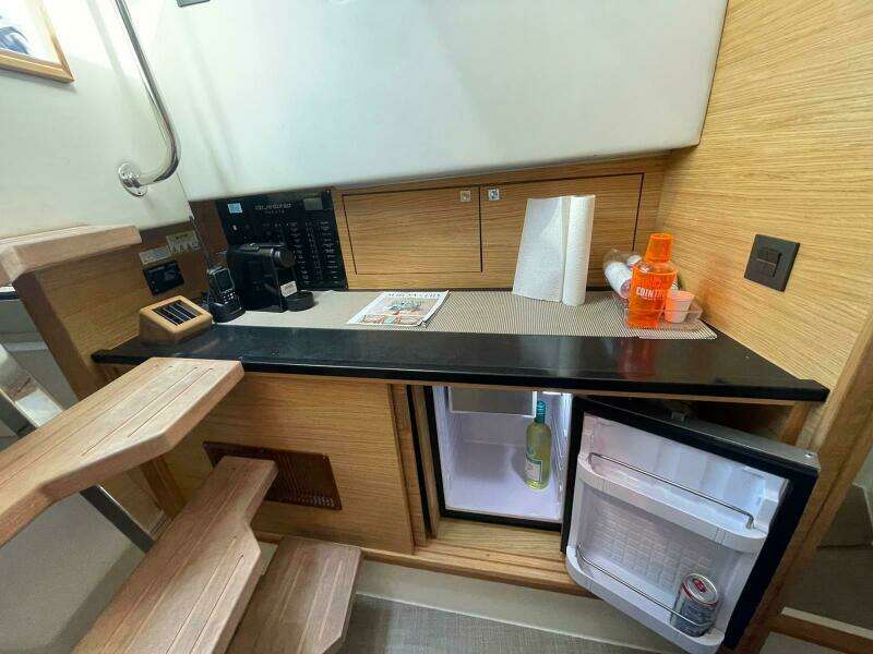 42ft De Antonio Yacht For Sale