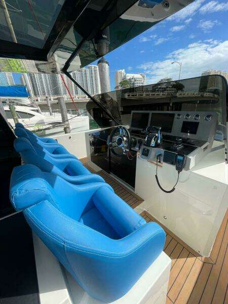 42ft De Antonio Yacht For Sale