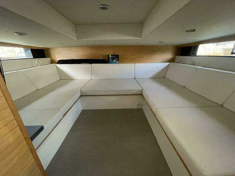42ft De Antonio Yacht For Sale