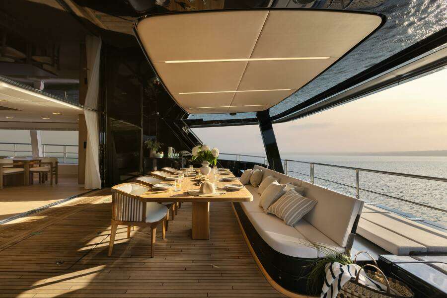 PETITE BELLE 100ft SUNREEF YACHTS Yacht For Sale