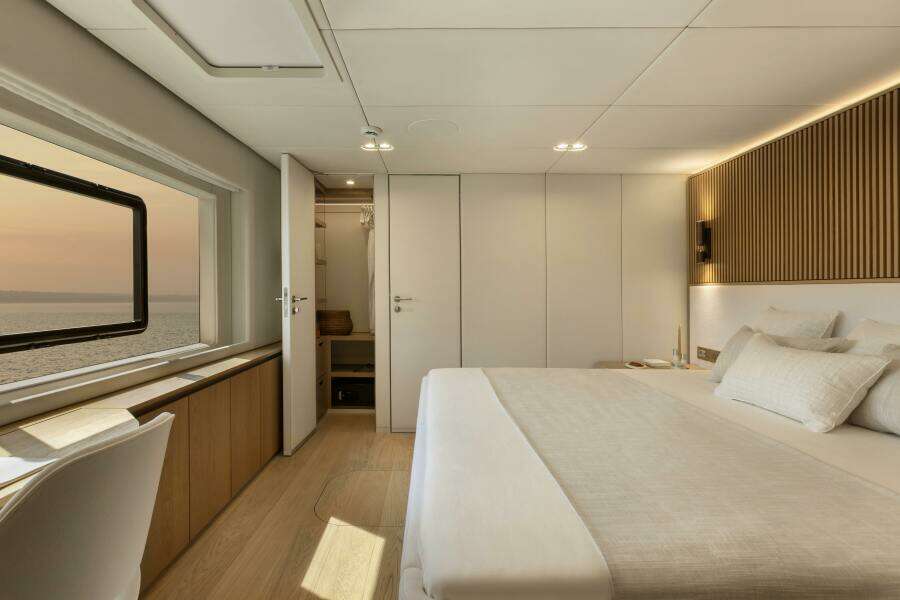 PETITE BELLE 100ft SUNREEF YACHTS Yacht For Sale