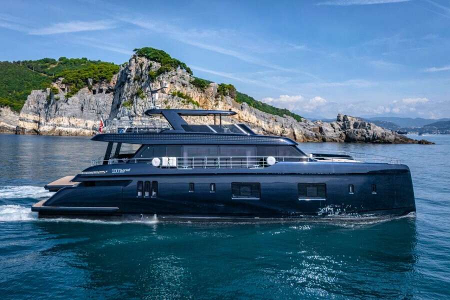 PETITE BELLE 100ft SUNREEF YACHTS Yacht For Sale