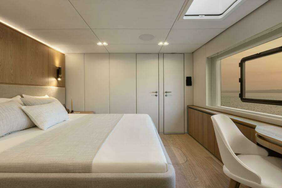 PETITE BELLE 100ft SUNREEF YACHTS Yacht For Sale