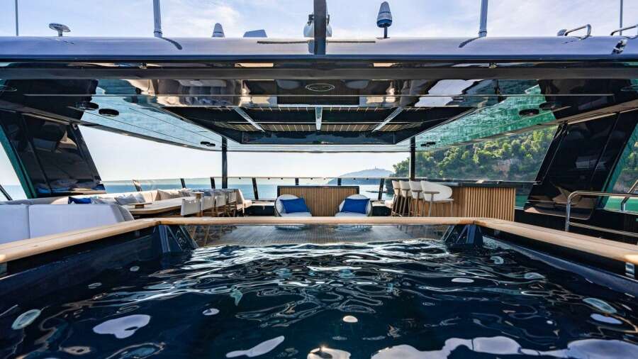 PETITE BELLE 100ft SUNREEF YACHTS Yacht For Sale