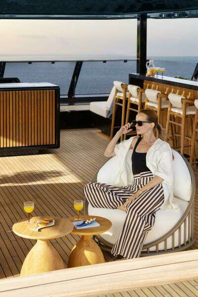 PETITE BELLE 100ft SUNREEF YACHTS Yacht For Sale