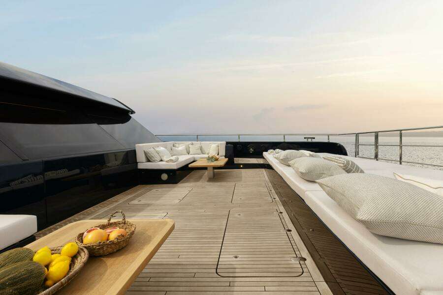 PETITE BELLE 100ft SUNREEF YACHTS Yacht For Sale