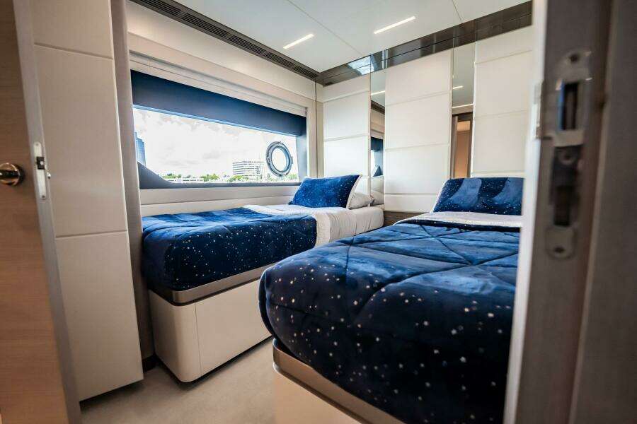 Aquasition 88ft Ocean Alexander Yacht For Sale