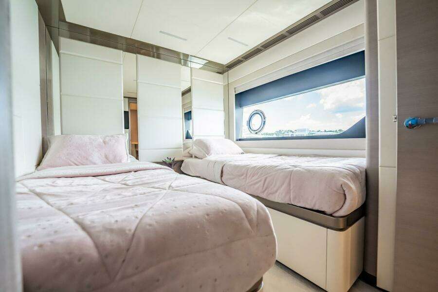 Aquasition 88ft Ocean Alexander Yacht For Sale